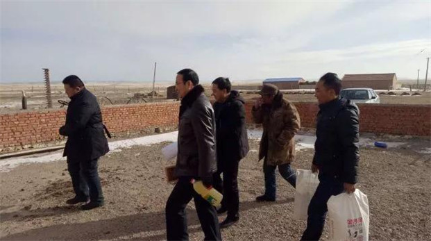 ���������ί����ί��չ��԰���߷�ο�ʻ